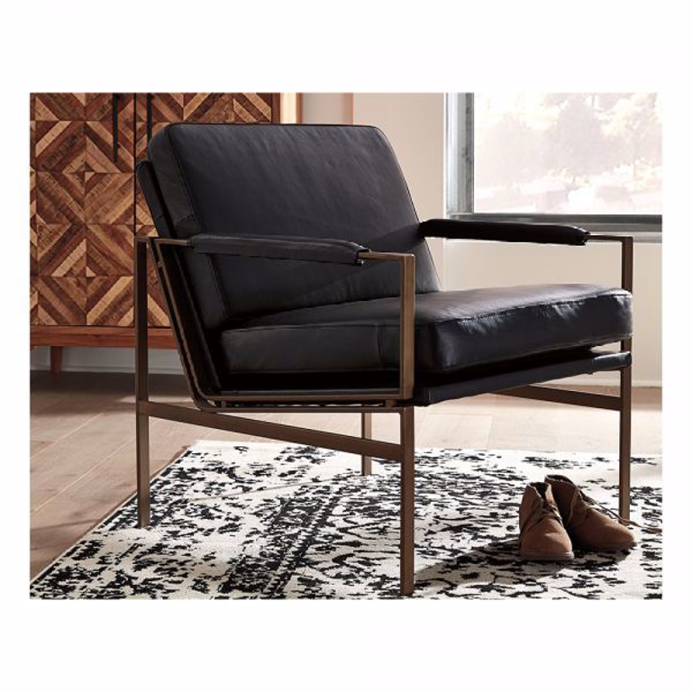 Picture of PUCKMAN ACCENT CHAIR