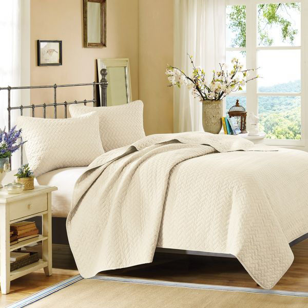 Picture of VELVET IVORY KING COVERLET SET