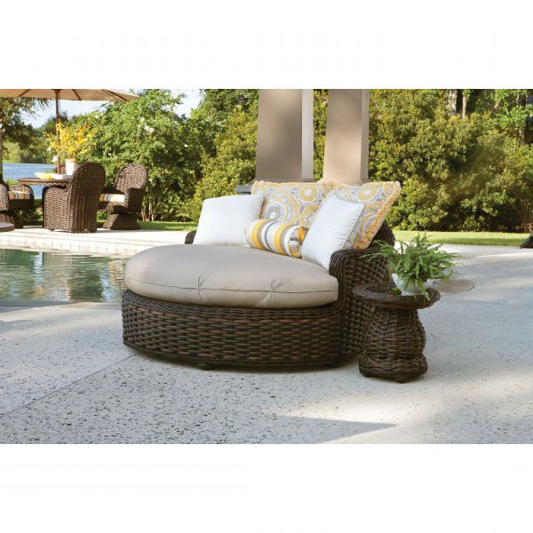 Picture of SOUTH HAMPTON OUTDOOR ACCENT TABLE