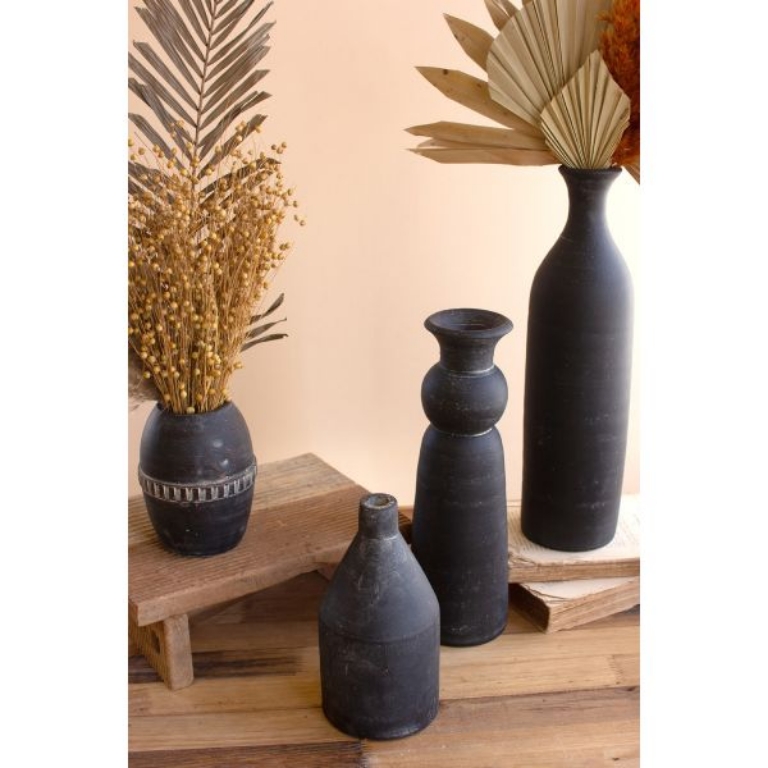 Picture of MODERN BLACK CLAY VASE SET