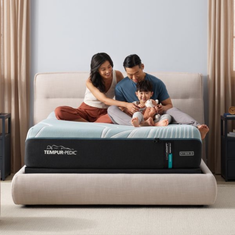 Picture of LUXEADAPT® MEDIUM HYBRID TWIN XL MATTRESS