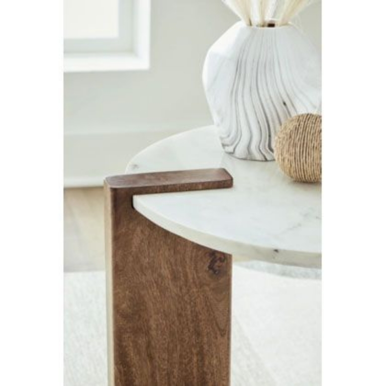 Picture of ISANTI END TABLE