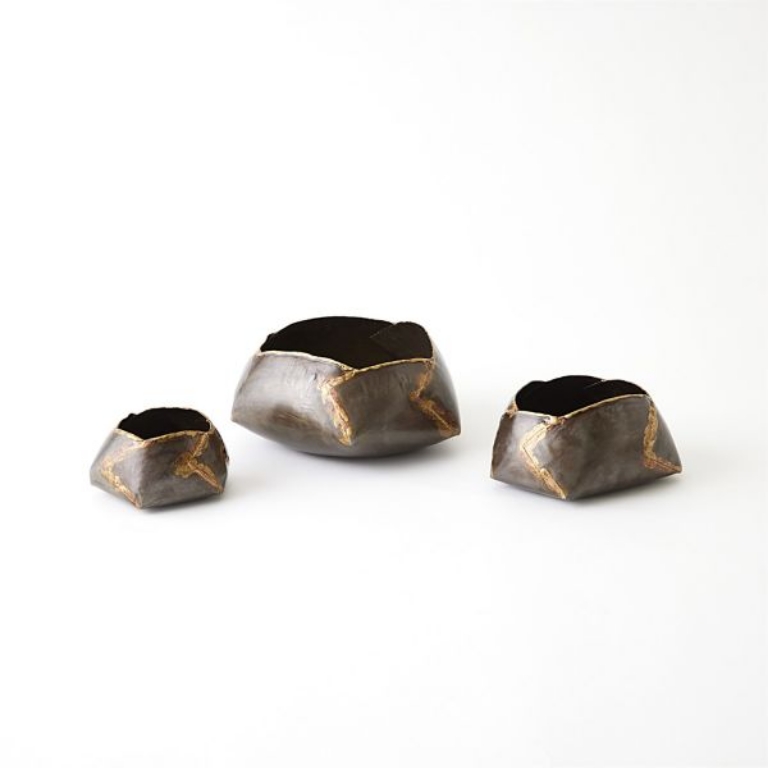 Picture of PLEATED ARMOR MEDIUM BOWL