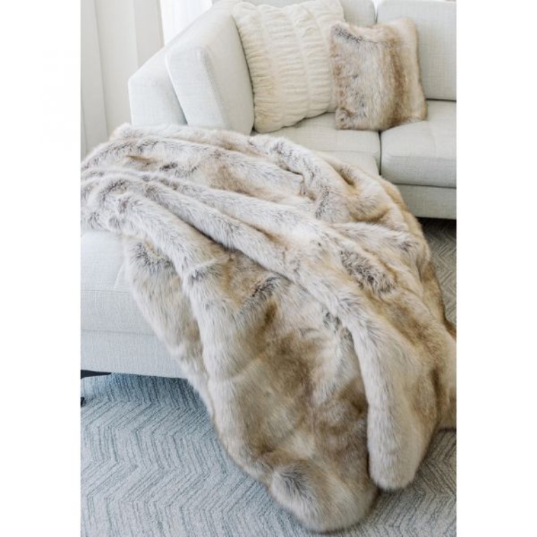 Picture of BLONDE 60X60 FAUX FUR THROW