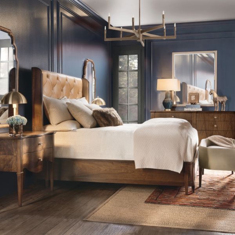 Picture of ARCHIVES KING LEATHER BED