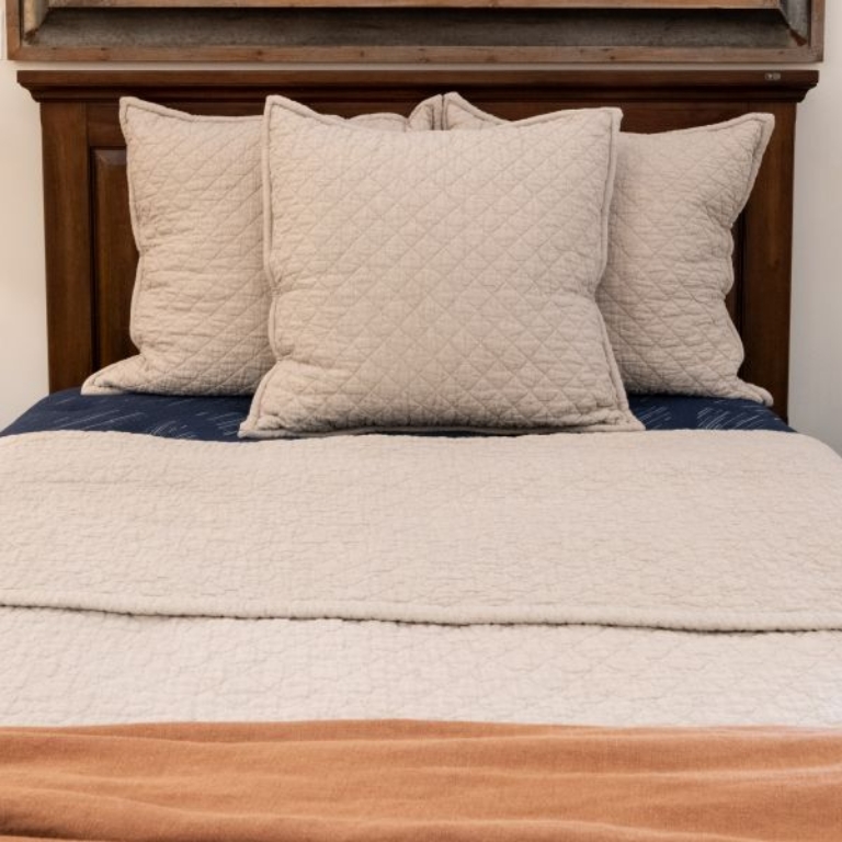 Picture of DALE NATURAL KING BEDDING