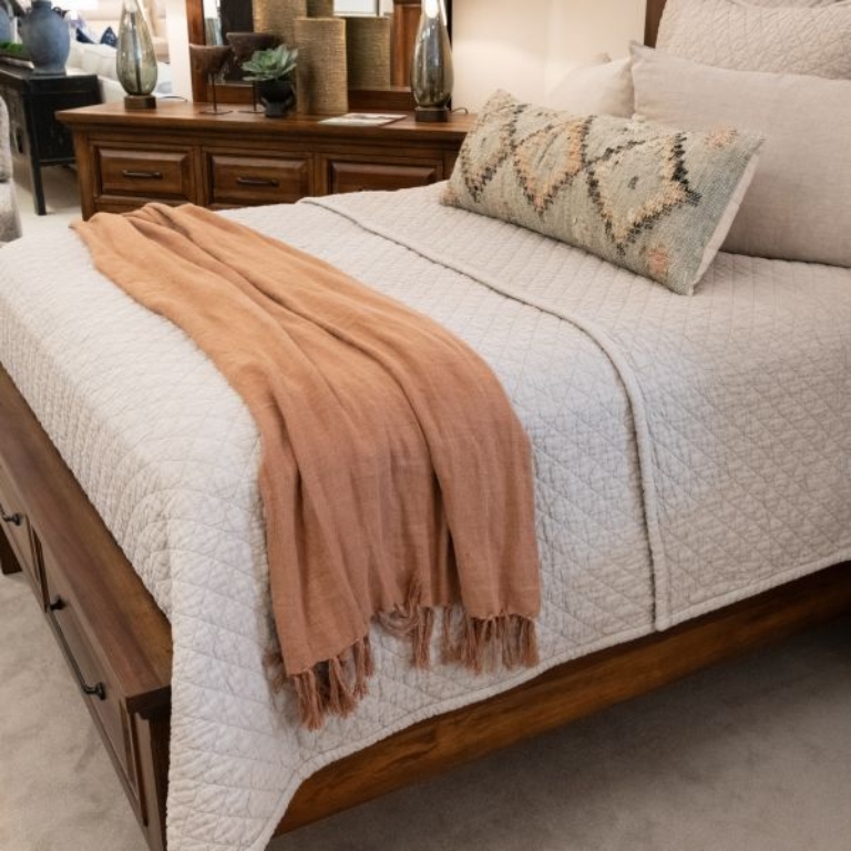 Picture of DALE NATURAL KING BEDDING