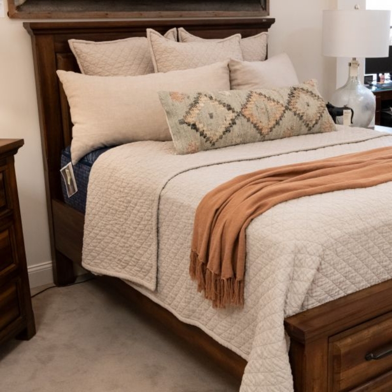 Picture of DALE NATURAL KING BEDDING