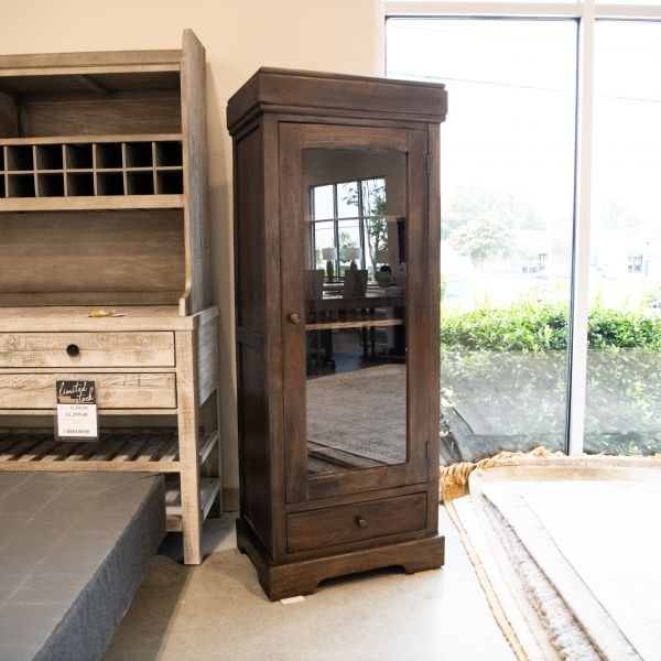 Picture of AMERICAN DISPLAY CABINET