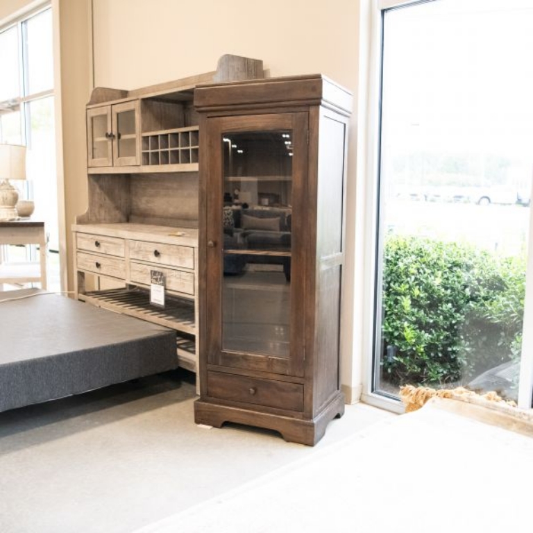 Picture of AMERICAN DISPLAY CABINET