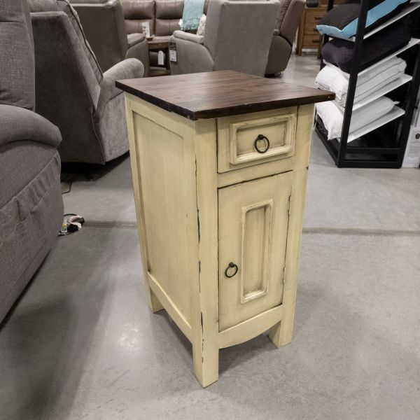 Picture of VICTORIA  ACCENT TABLE II